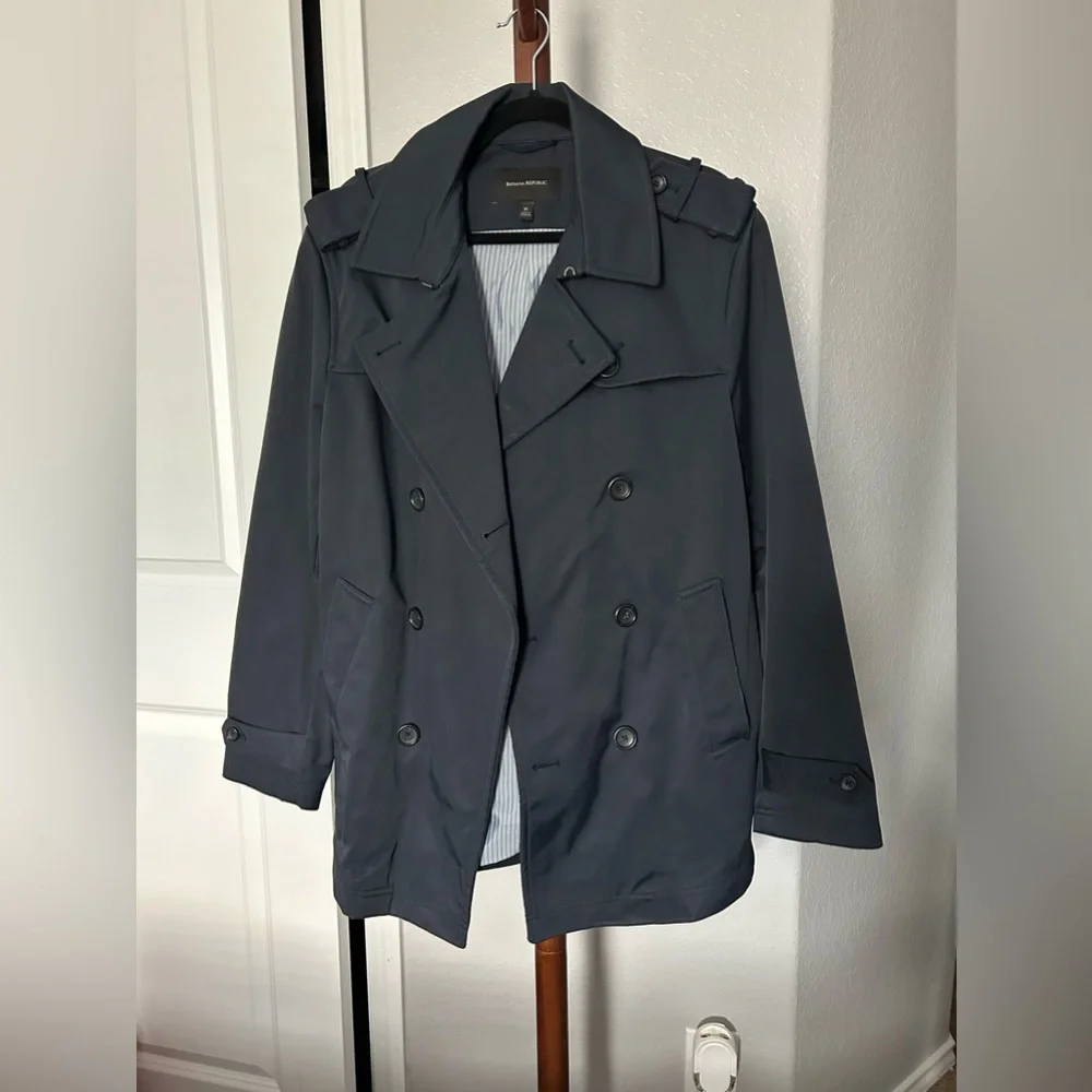 Men’s Medium Banana Republic Navy Coat |D120